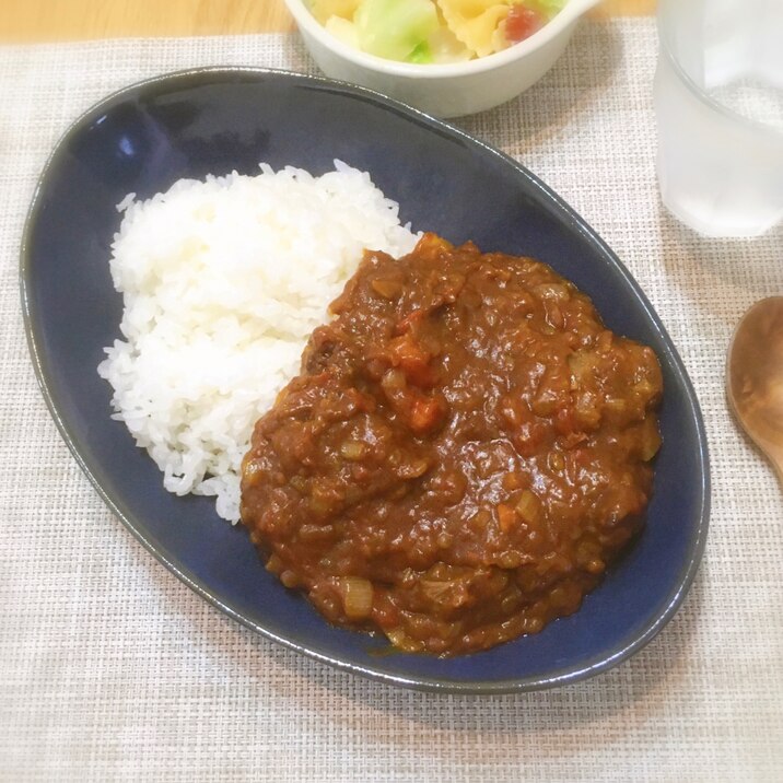 たっぷりの玉ねぎと牛すじカレー♪